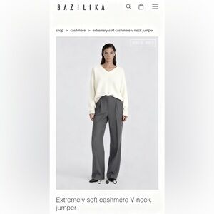 Bazilika extremely soft cashmere V-Neck Sweater